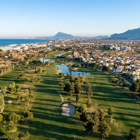 Cosmos By On Travel 奥利瓦